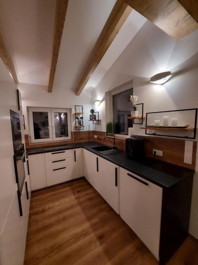 Auszeit Steiraland Penthouse 9 Mit Grossen Balkon Und Parkplatz Διαμέρισμα Λεόμπεν Εξωτερικό φωτογραφία