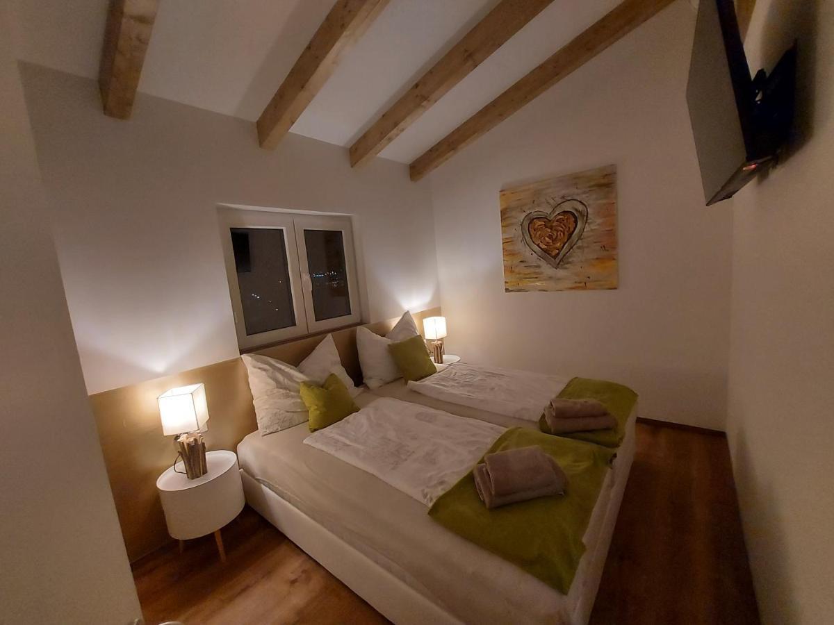 Auszeit Steiraland Penthouse 9 Mit Grossen Balkon Und Parkplatz Διαμέρισμα Λεόμπεν Εξωτερικό φωτογραφία
