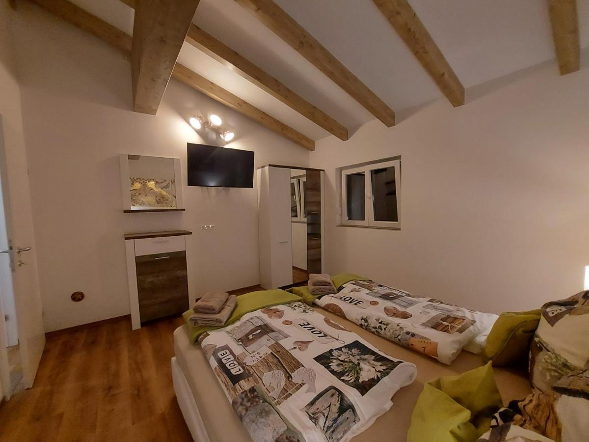 Auszeit Steiraland Penthouse 9 Mit Grossen Balkon Und Parkplatz Διαμέρισμα Λεόμπεν Εξωτερικό φωτογραφία