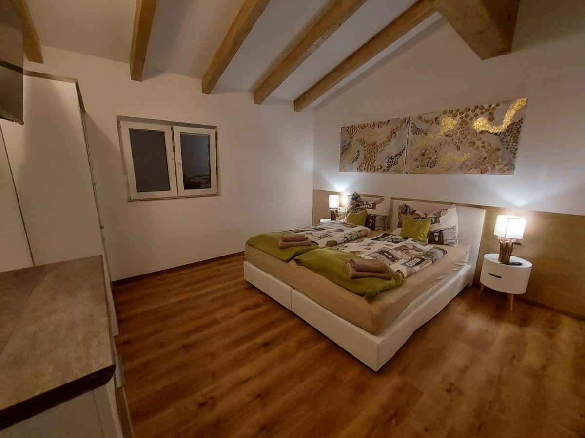 Auszeit Steiraland Penthouse 9 Mit Grossen Balkon Und Parkplatz Διαμέρισμα Λεόμπεν Εξωτερικό φωτογραφία