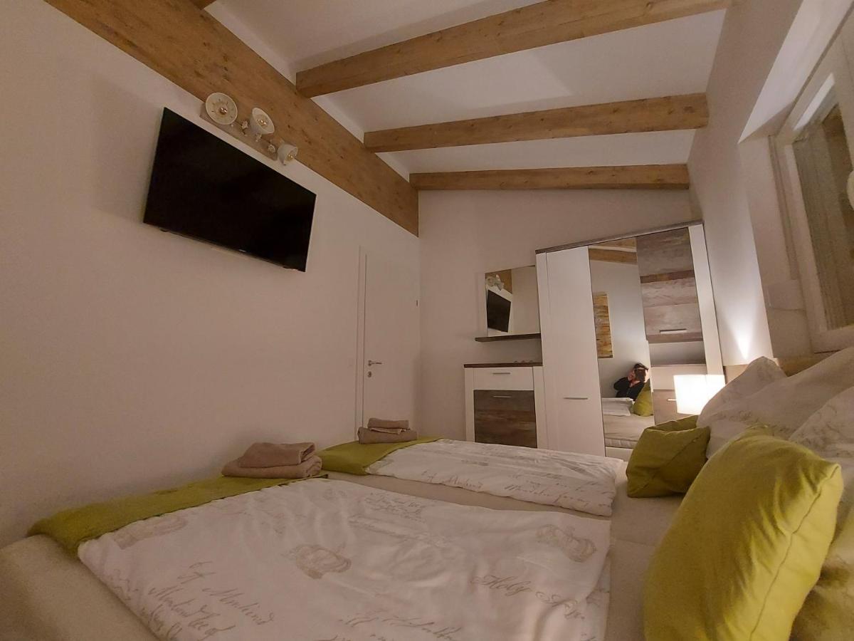 Auszeit Steiraland Penthouse 9 Mit Grossen Balkon Und Parkplatz Διαμέρισμα Λεόμπεν Εξωτερικό φωτογραφία