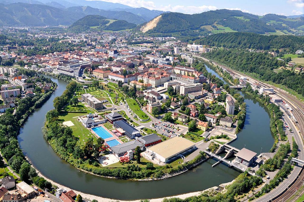 Auszeit Steiraland Penthouse 9 Mit Grossen Balkon Und Parkplatz Διαμέρισμα Λεόμπεν Εξωτερικό φωτογραφία