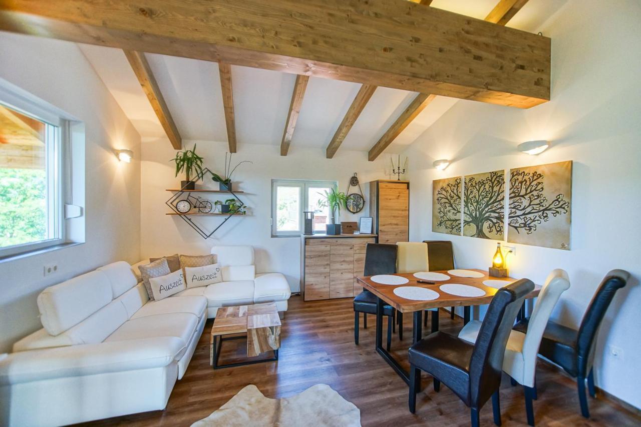 Auszeit Steiraland Penthouse 9 Mit Grossen Balkon Und Parkplatz Διαμέρισμα Λεόμπεν Εξωτερικό φωτογραφία